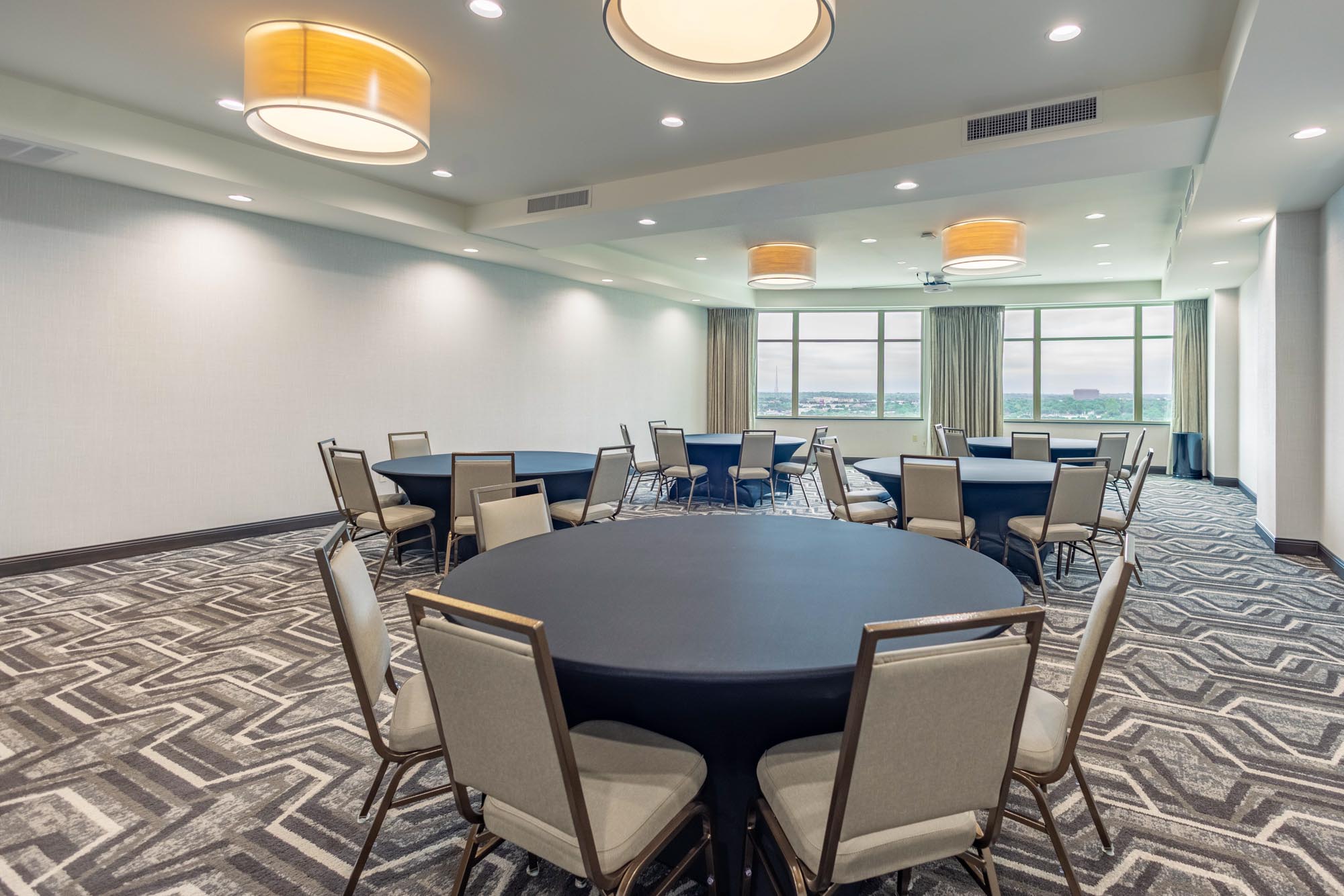 Drury Plaza Hotel Dallas Arlington - Meeting Space