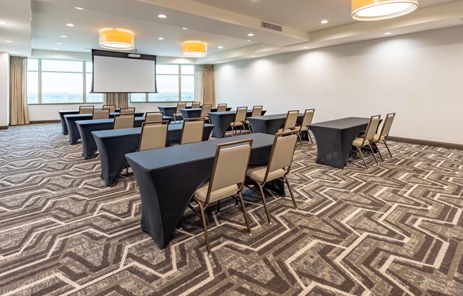 Drury Plaza Hotel Dallas Arlington - Meeting Space