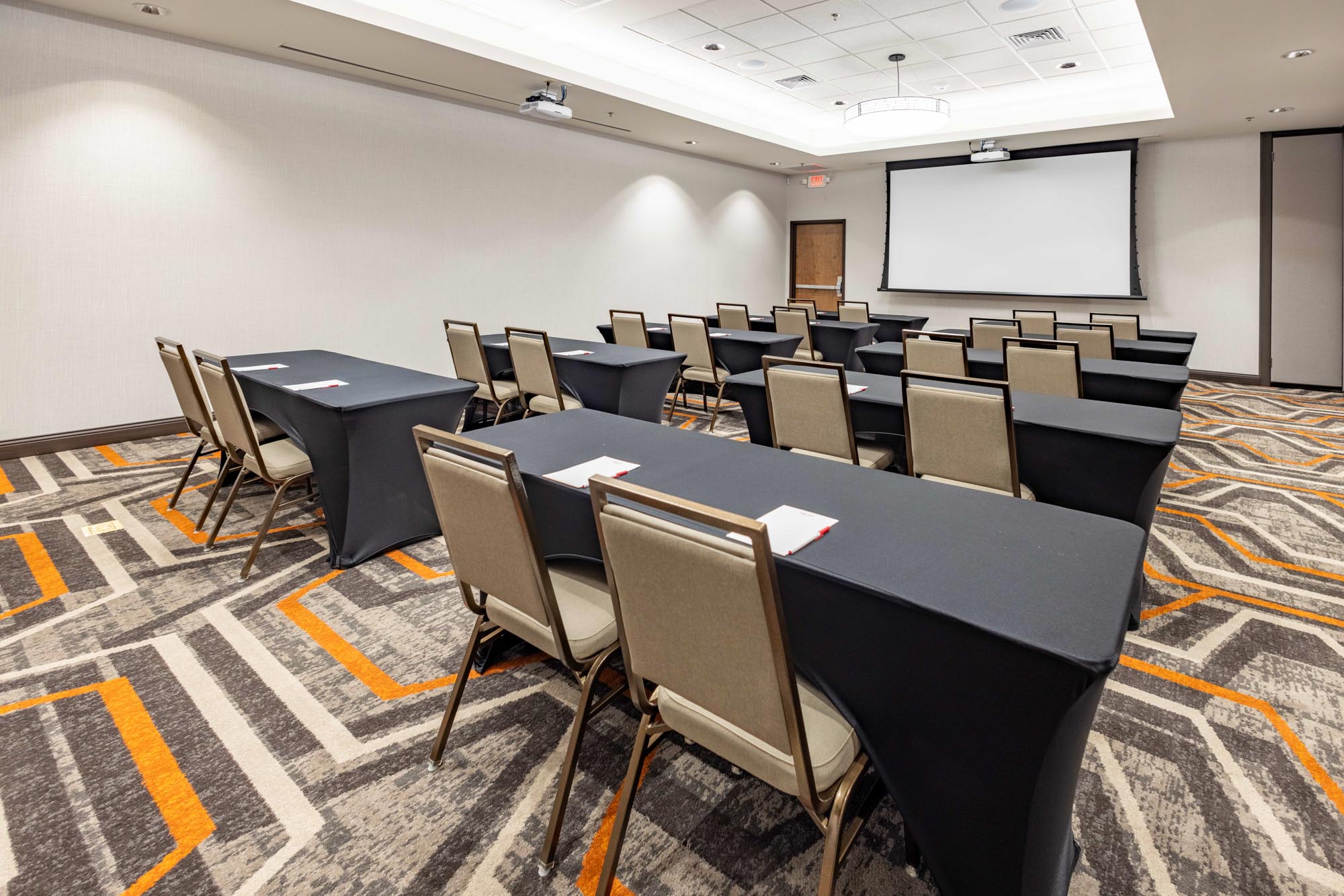 Drury Plaza Hotel Dallas Arlington - Meeting Space
