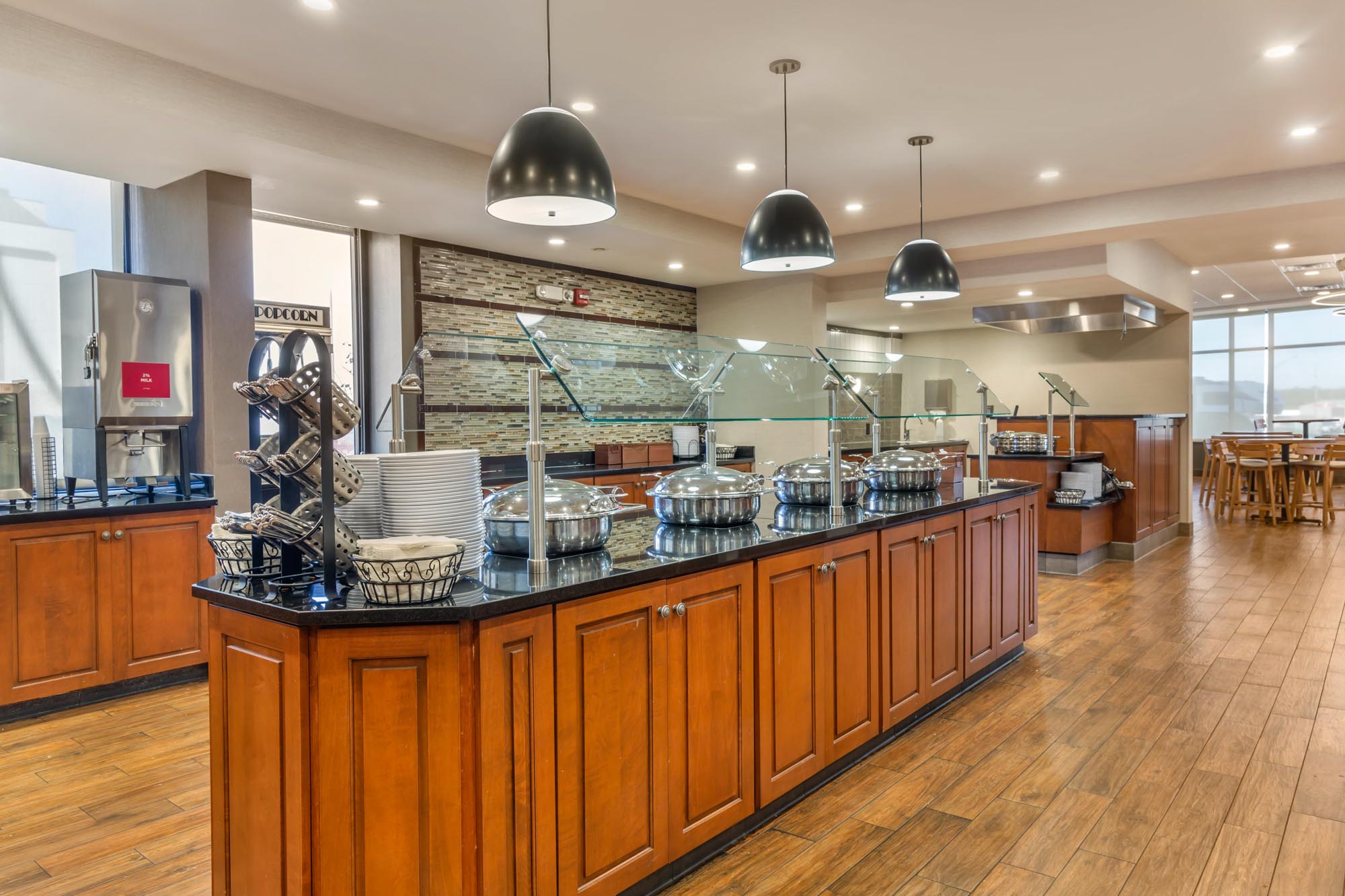 Drury Inn & Suites St. Louis Southwest - Dining Area