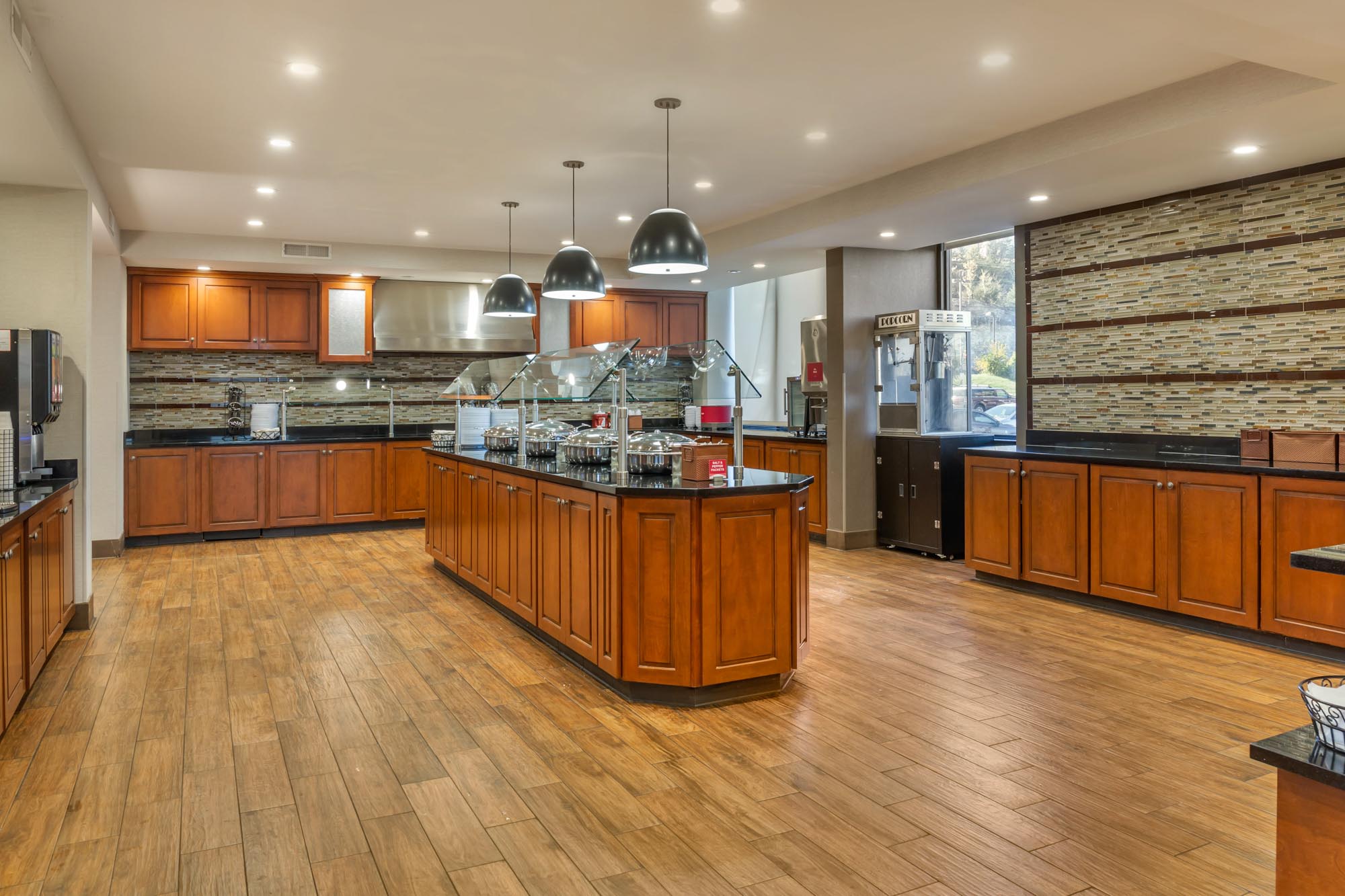Drury Inn & Suites St. Louis Southwest - Dining Area