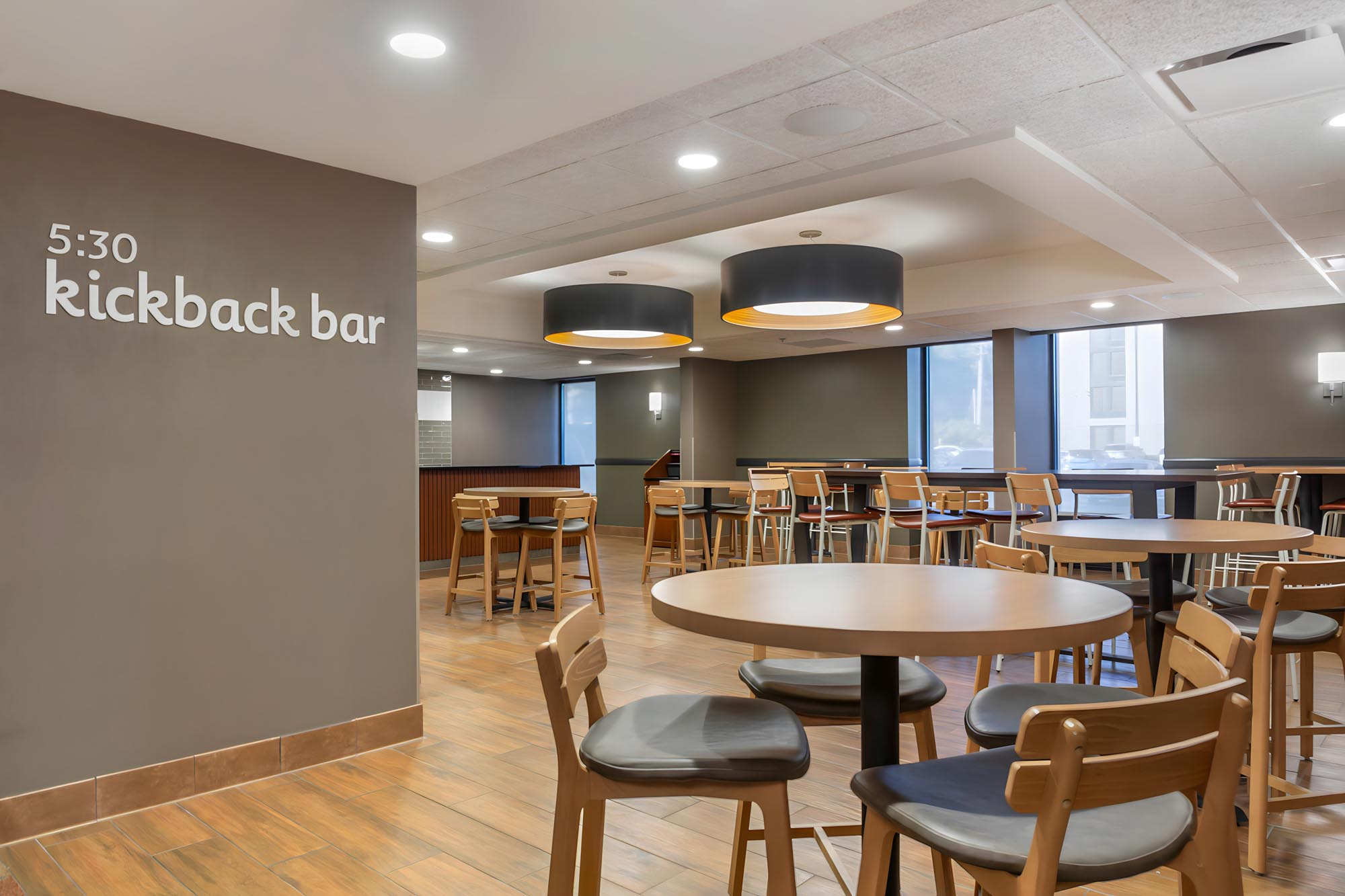 Drury Inn & Suites St. Louis Southwest - Kickback Area