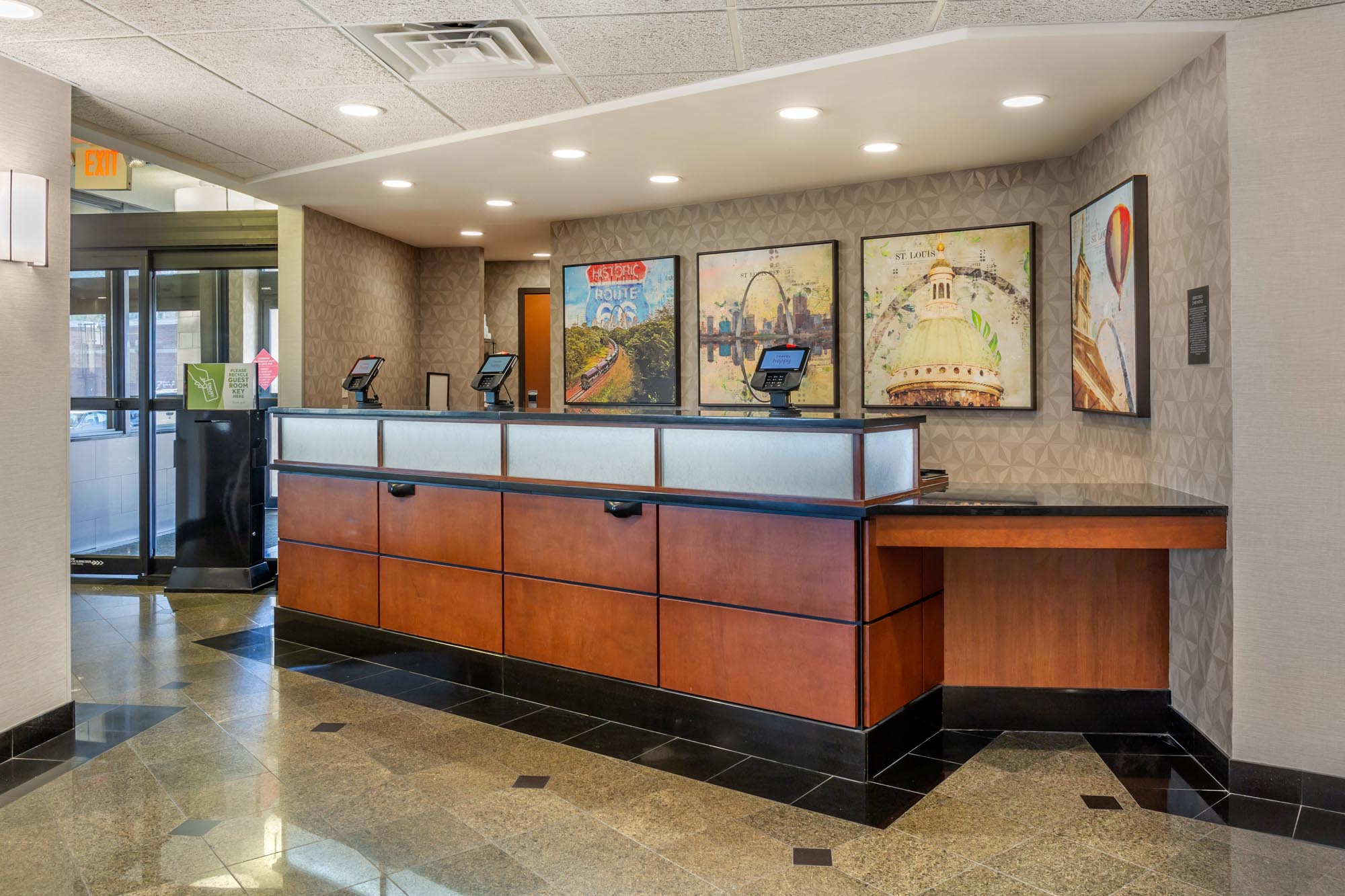 Drury Inn & Suites St. Louis Southwest - Front Desk