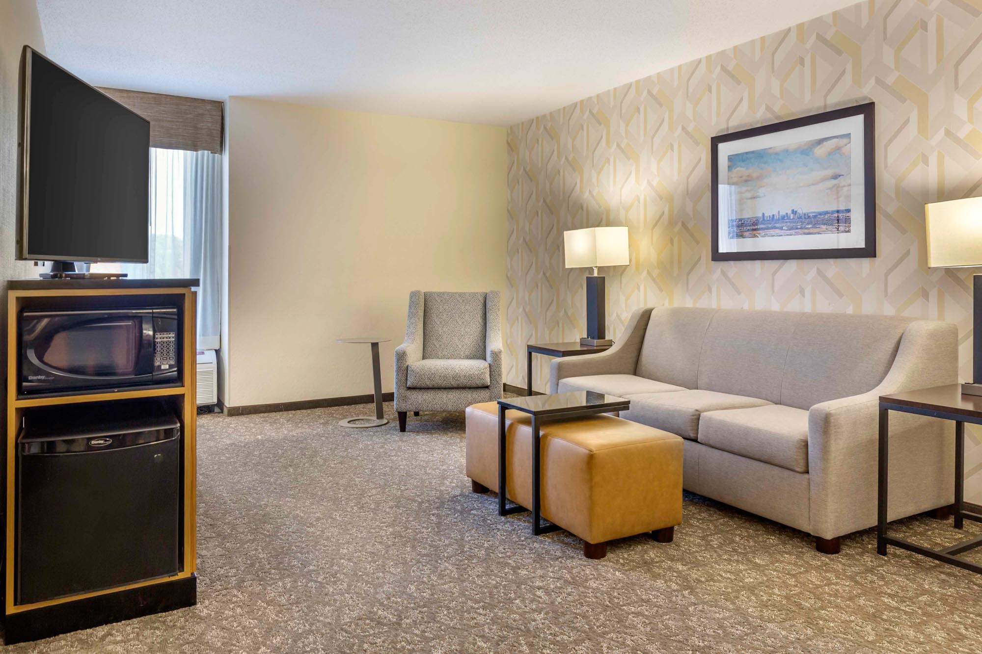 Drury Inn & Suites St. Louis Southwest - 2 Queen Bed Suite