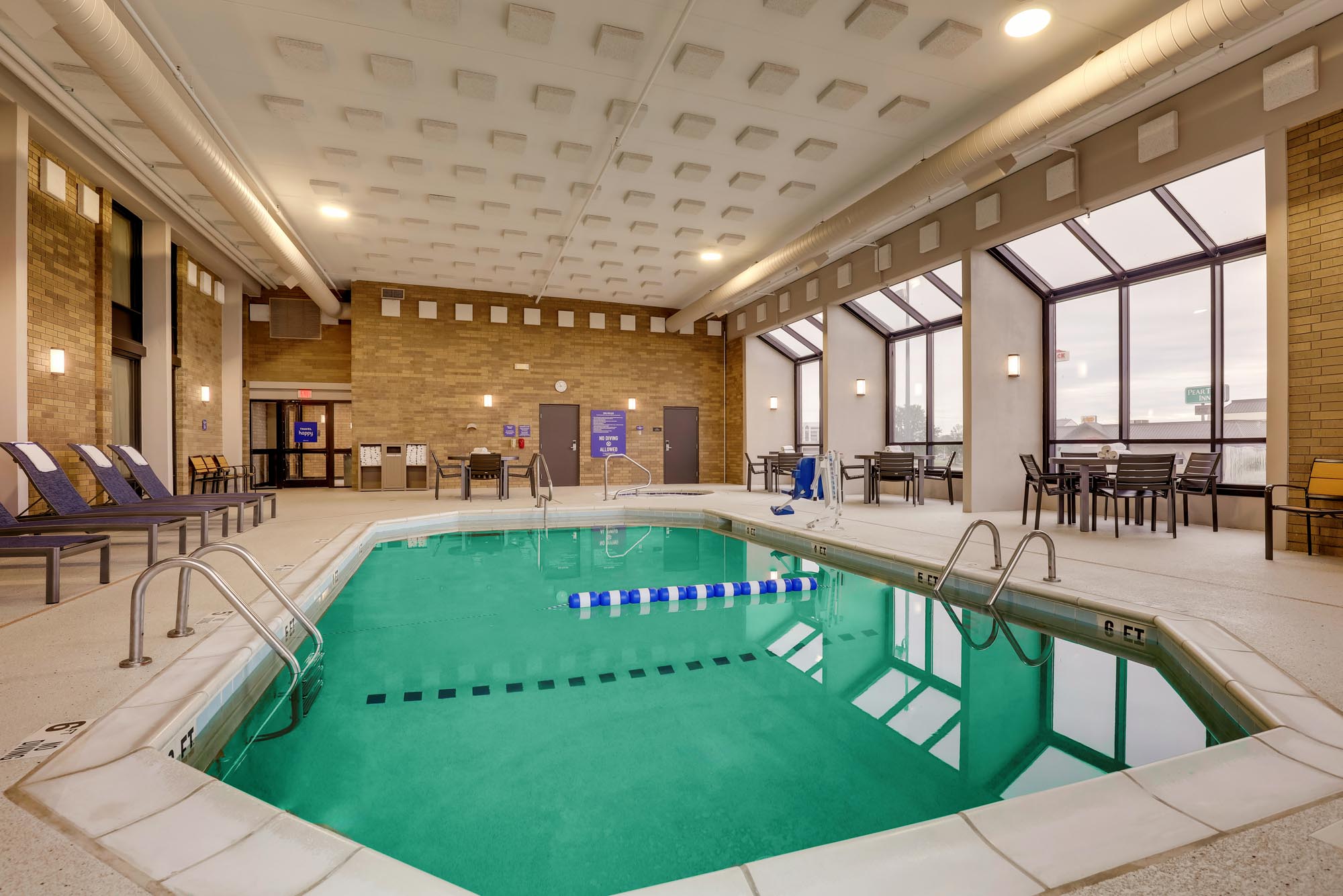 Drury Inn & Suites Cape Girardeau - Pool