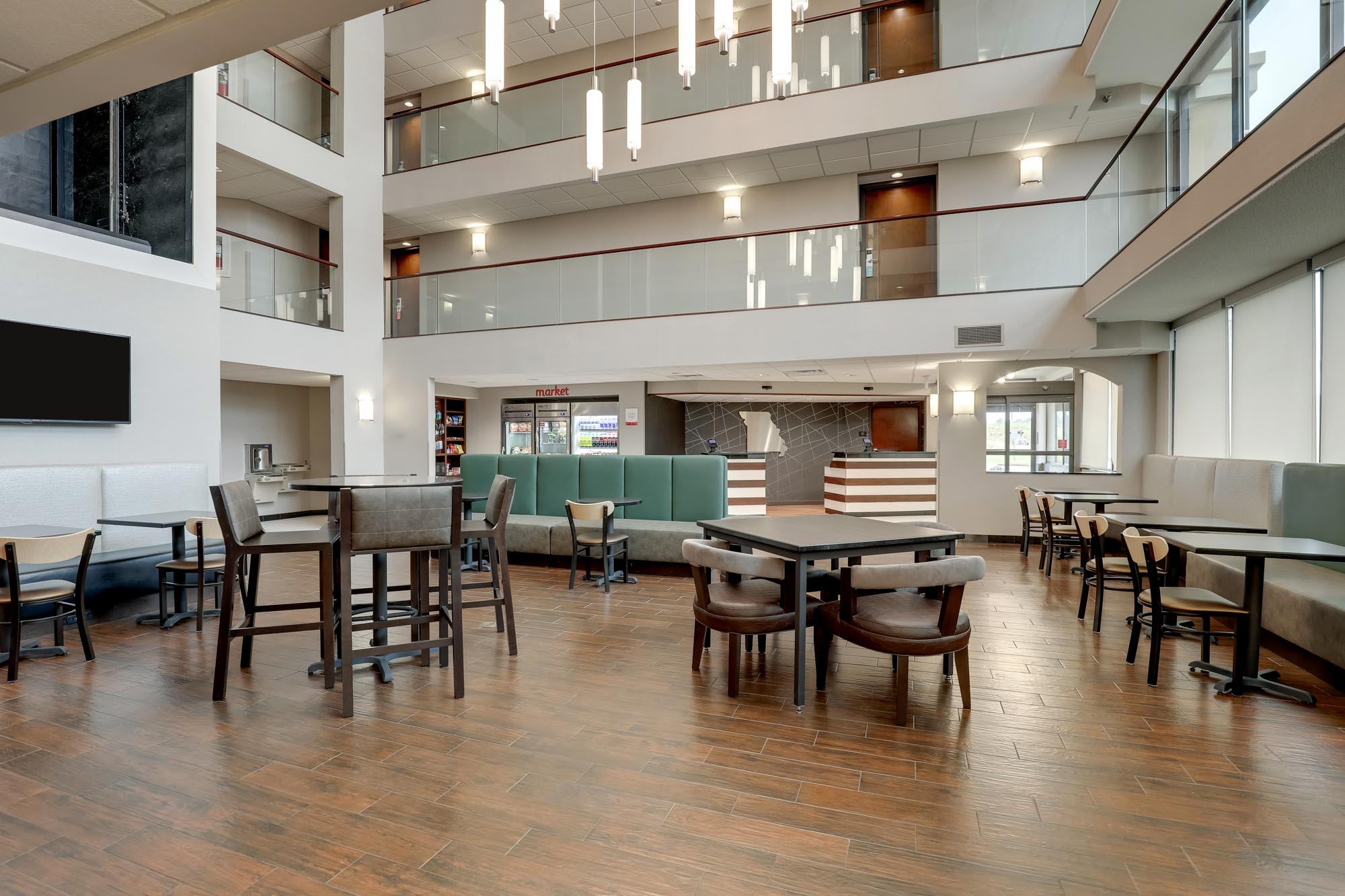 Drury Inn & Suites Cape Girardeau - Dining Area