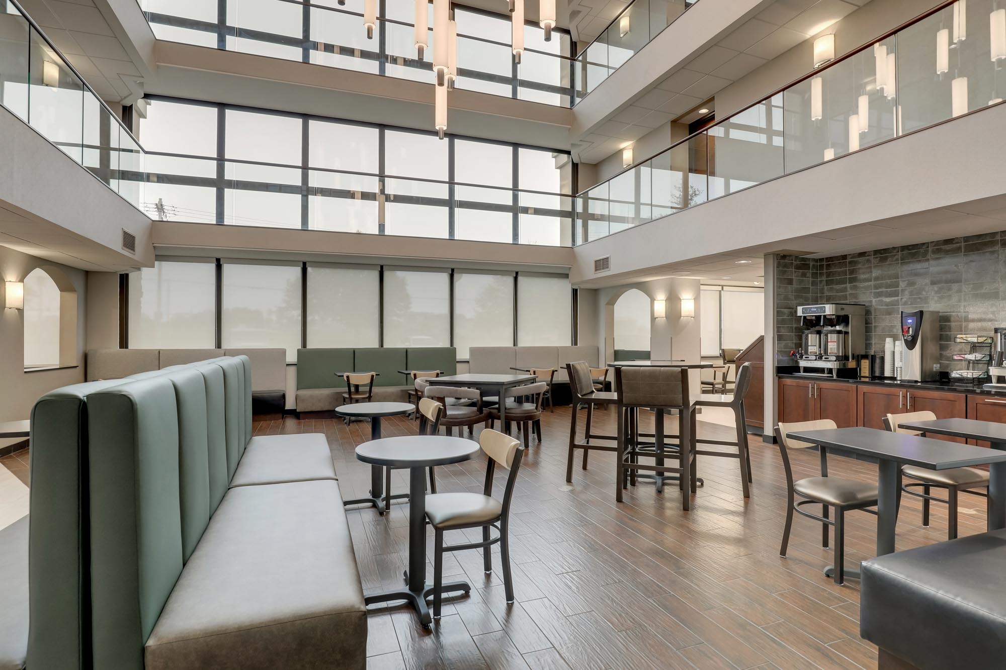 Drury Inn & Suites Cape Girardeau - Dining Area