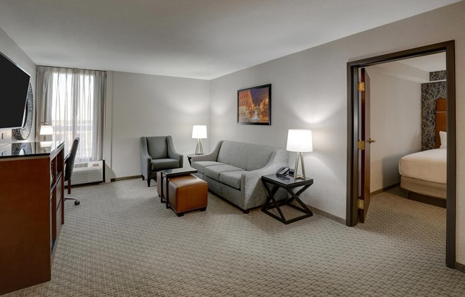 Drury Inn & Suites Cape Girardeau - 2 Queen Bed Suite