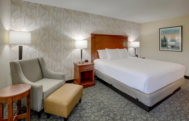 Drury Inn & Suites Charlotte University Place - King Room Deluxe