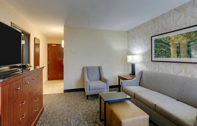 Drury Inn & Suites Charlotte University Place - King Suite