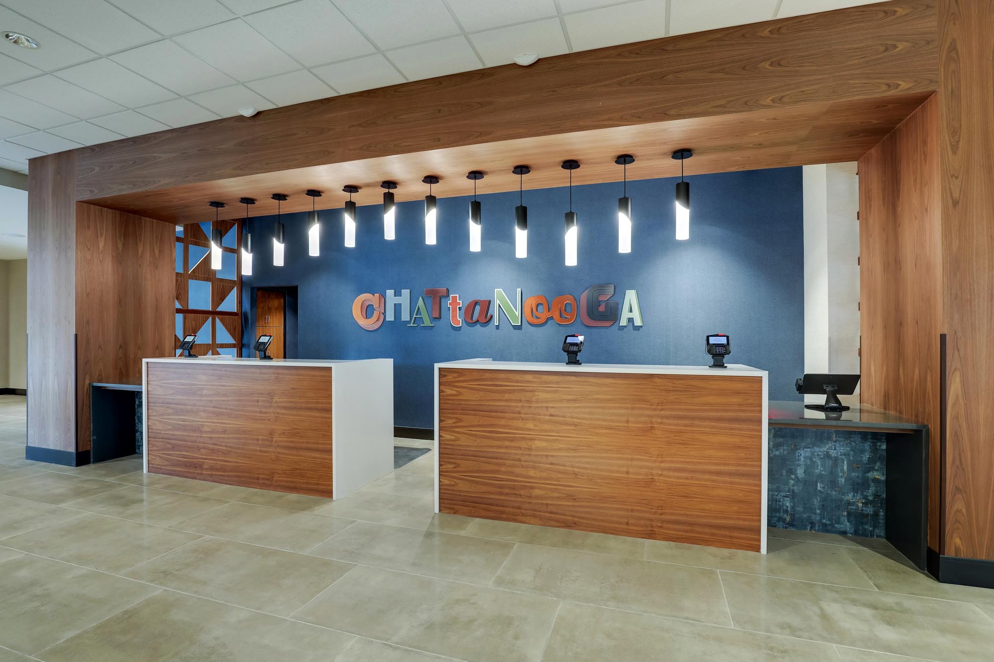 Drury Plaza Hotel Chattanooga Hamilton Place - Front Desk