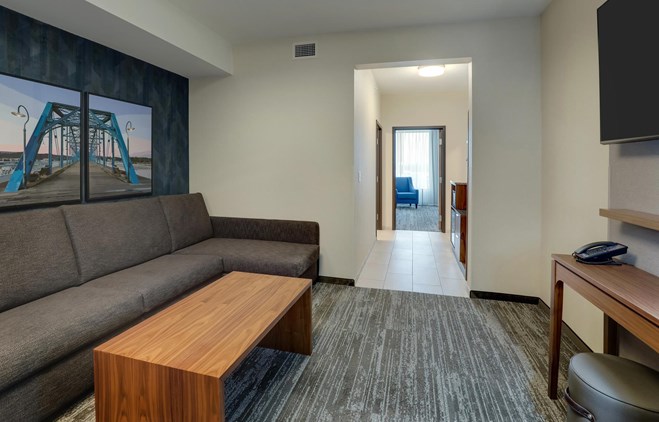 Drury Plaza Hotel Chattanooga Hamilton Place - King Suite