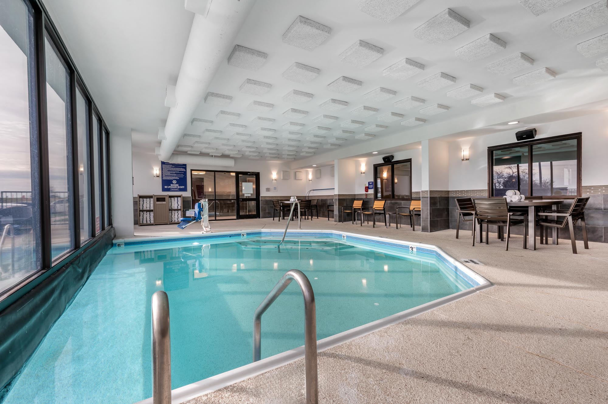 Drury Inn & Suites Champaign - Pool