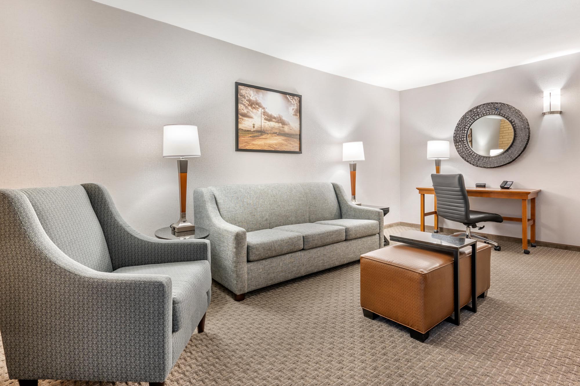 Drury Inn & Suites Champaign - King Suite