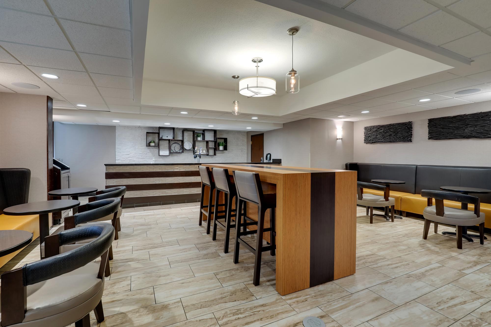 Drury Inn & Suites Springfield IL - Dining Area