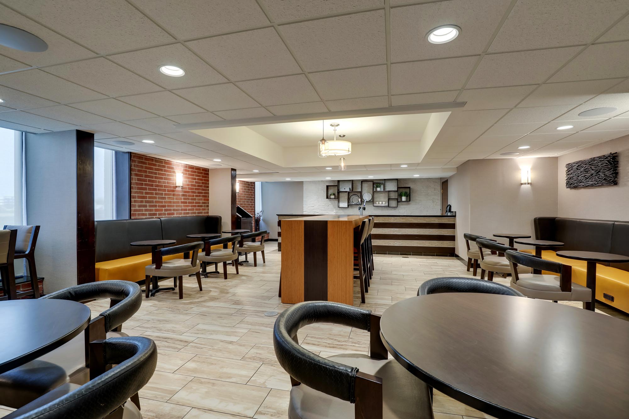 Drury Inn & Suites Springfield IL - Dining Area