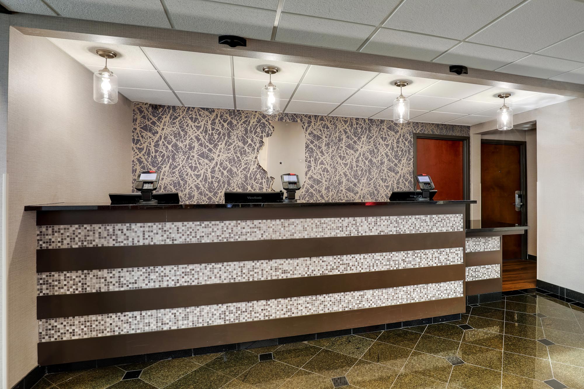 Drury Inn & Suites Springfield IL - Front Desk