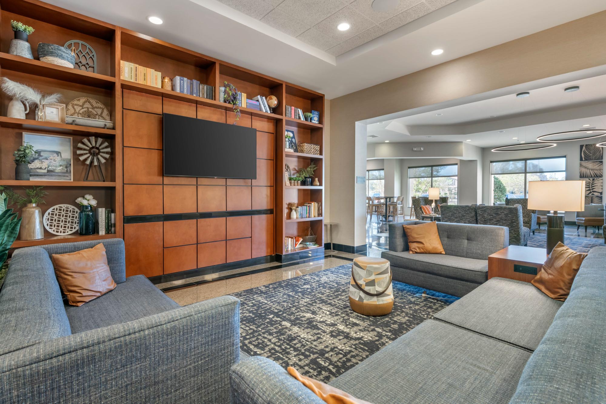 Drury Plaza Hotel Valdosta - Lobby