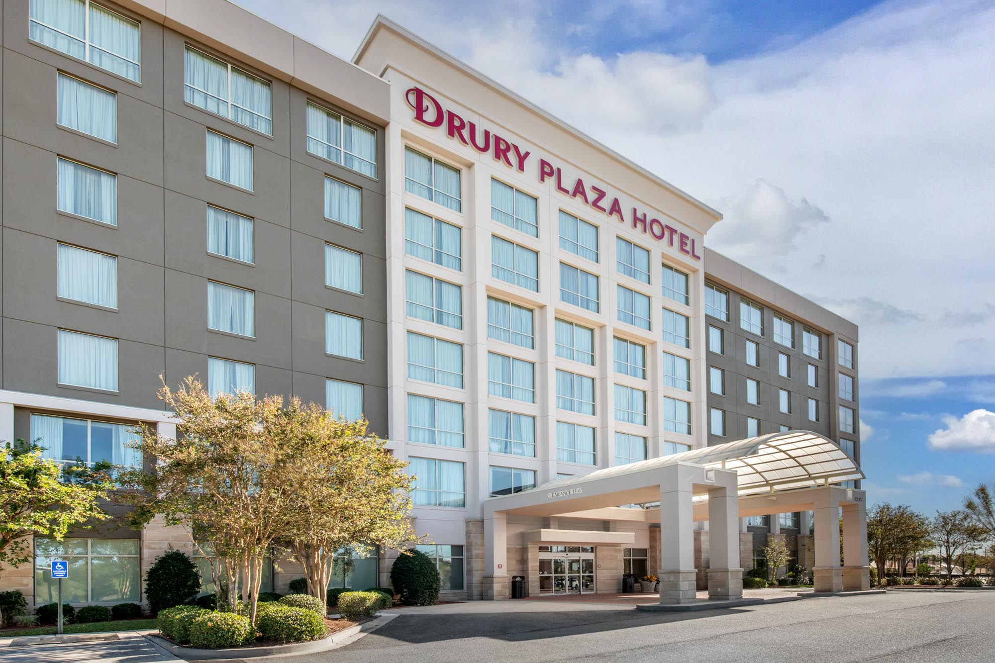Drury Plaza Hotel Valdosta - Exterior