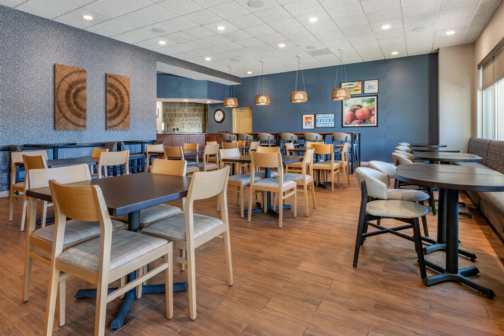 Drury Plaza Hotel Valdosta - Dining Area