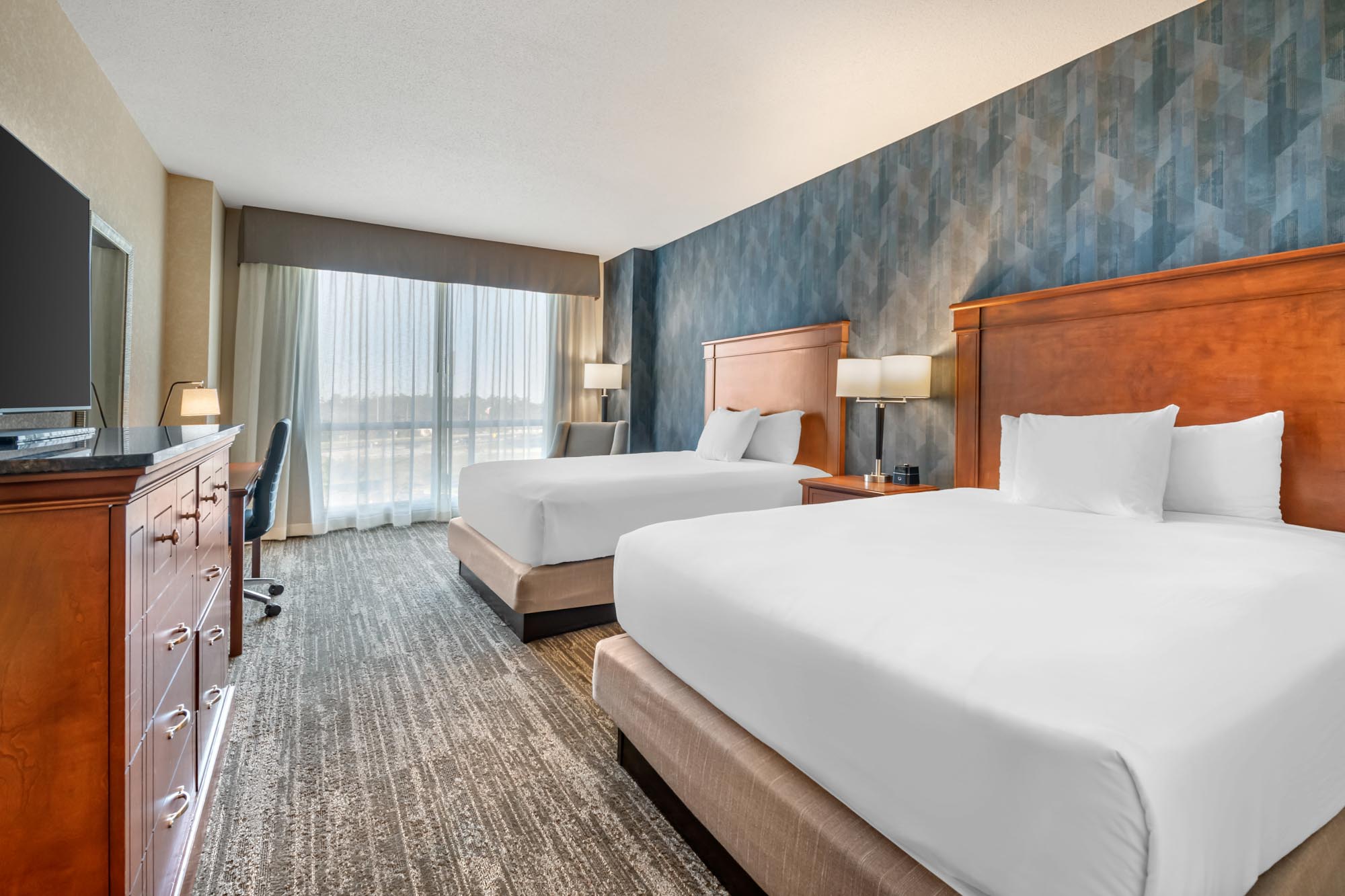 Drury Plaza Hotel Valdosta - Deluxe 2 Queen Guestroom