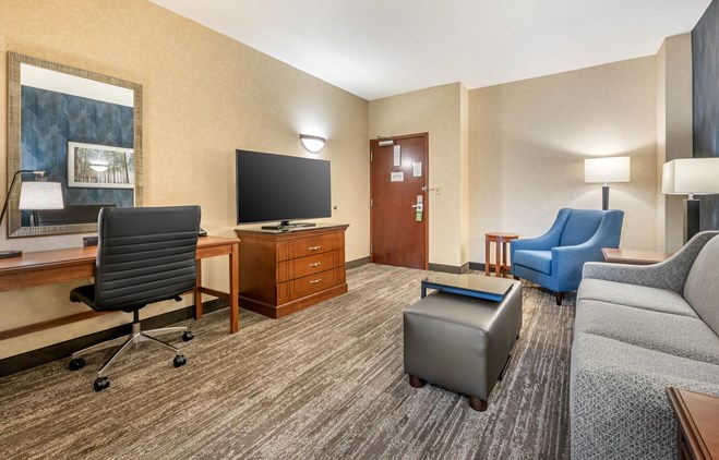 Drury Plaza Hotel Valdosta - 2 Queen Bed Suite
