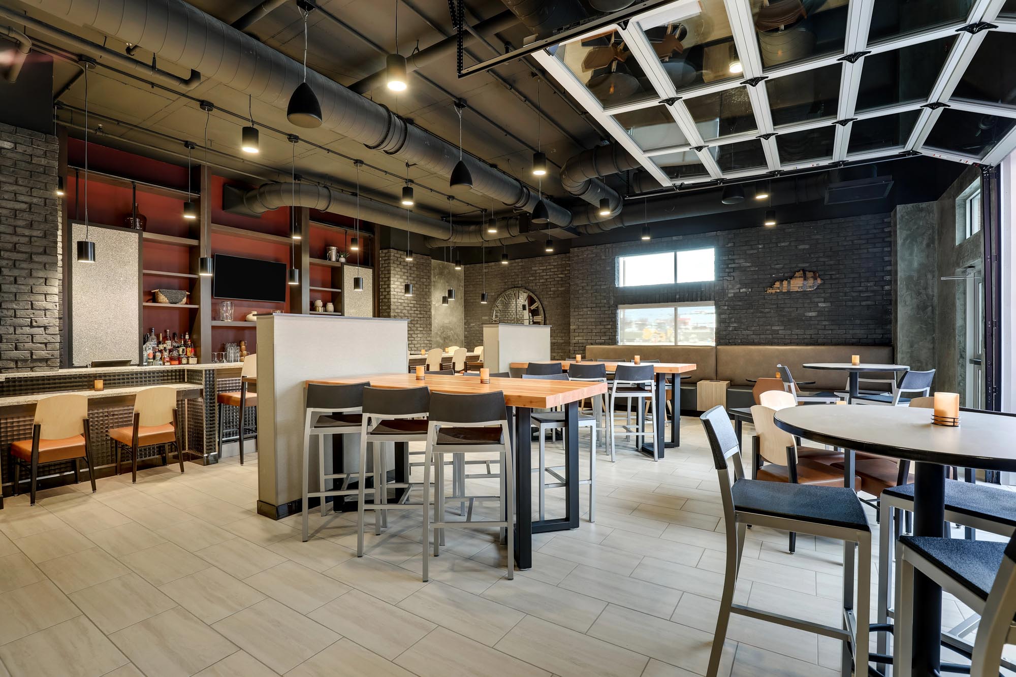 Drury Plaza Hotel Cincinnati Florence - Kitchen + Bar