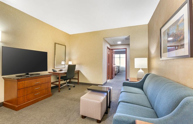 Drury Plaza Hotel Phoenix Tempe - 2 Queen Bed Suite