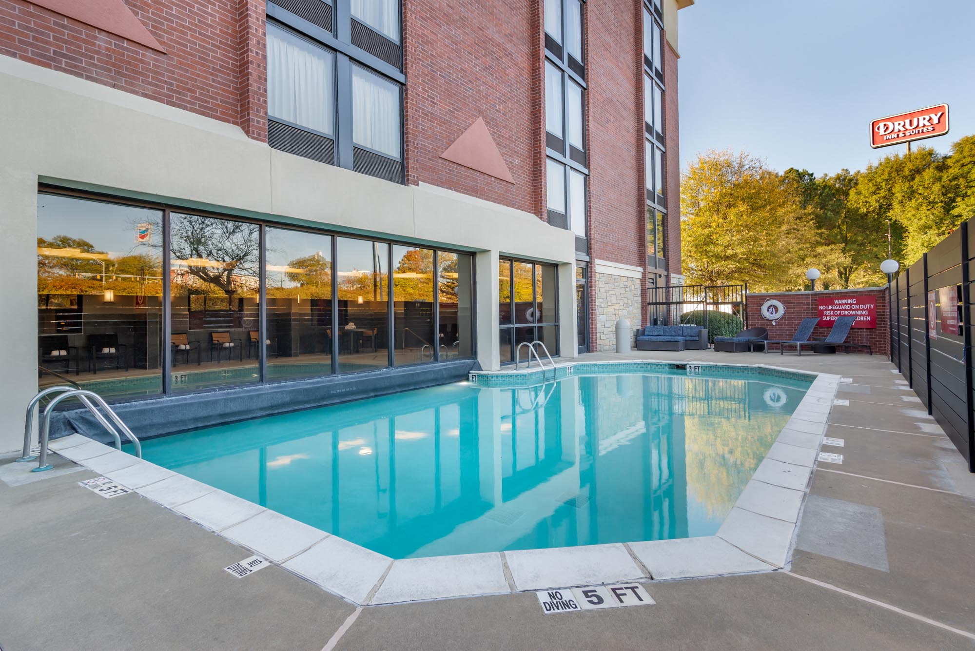 Drury Inn & Suites Atlanta Airport - Pool