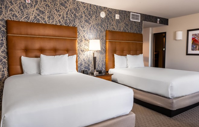 Drury Plaza Hotel Broadview Wichita - 2 Queen Beds Guestroom