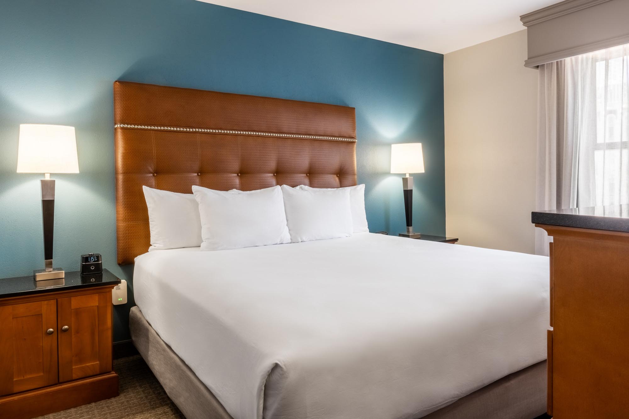 Drury Plaza Hotel Broadview Wichita - King Suite