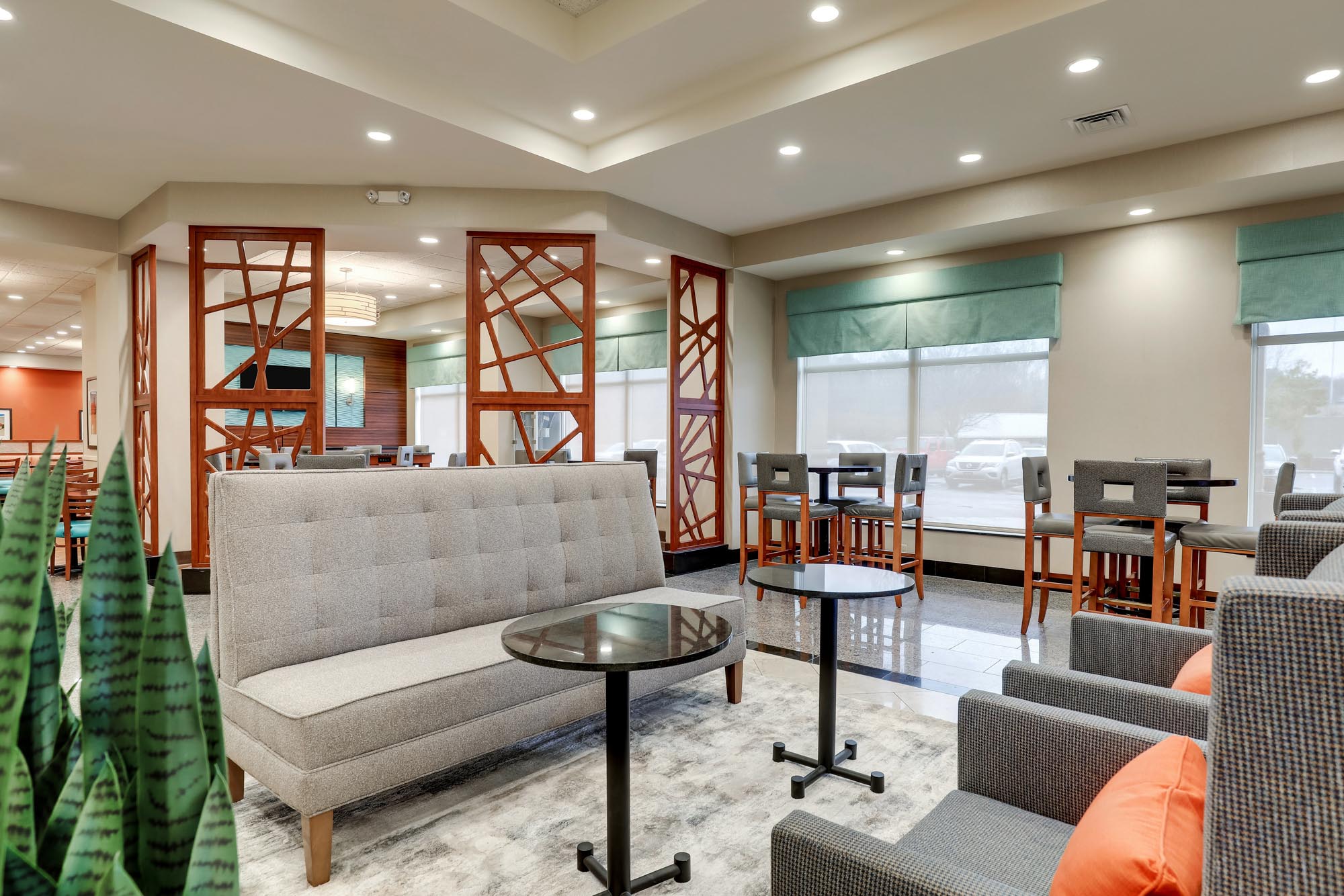 Drury Inn & Suites Charlotte Arrowood - Lobby