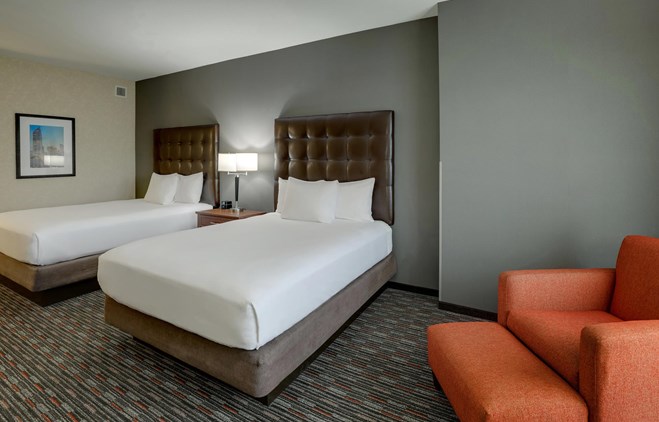 Drury Inn & Suites Charlotte Arrowood - 2 Queen Beds Deluxe Guestroom
