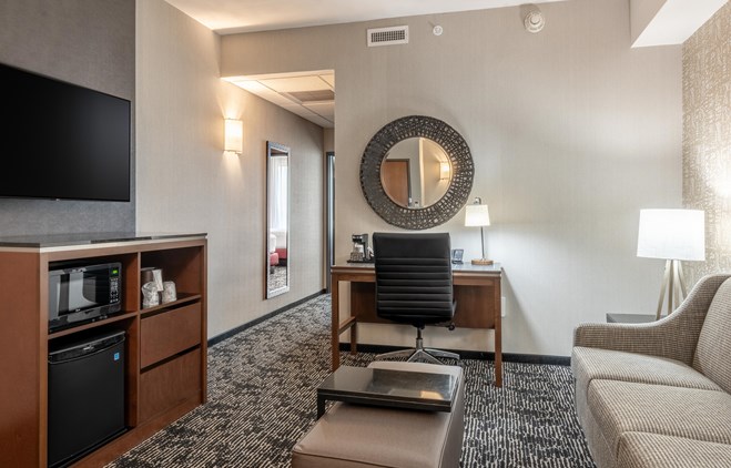 Drury Plaza Hotel College Station - Double Queen Suite