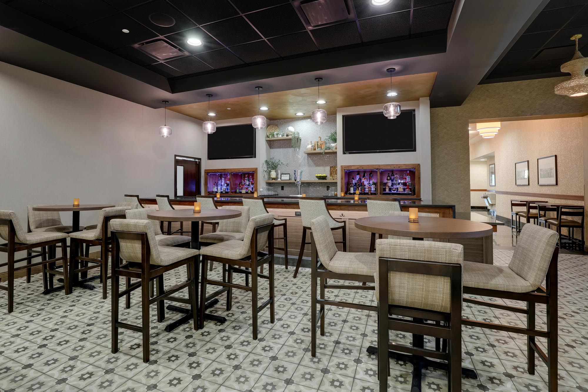 Drury Inn & Suites Charlotte Northlake - Lobby Bar