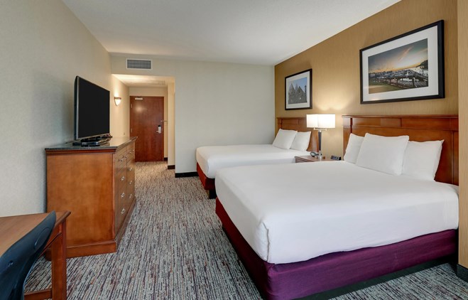 Drury Inn & Suites Charlotte Northlake - Queen Room Deluxe