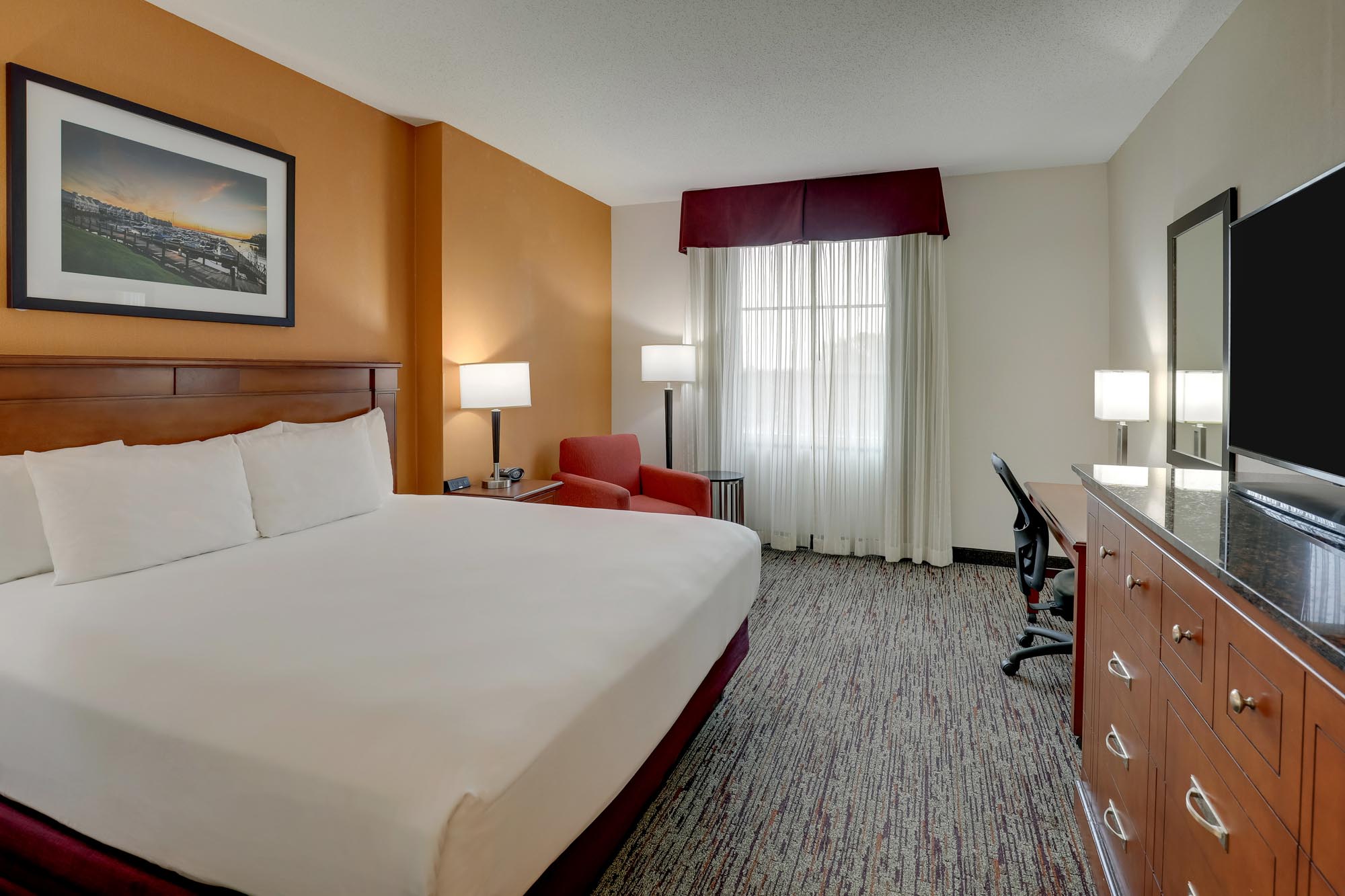 Drury Inn & Suites Charlotte Northlake - King Room Deluxe
