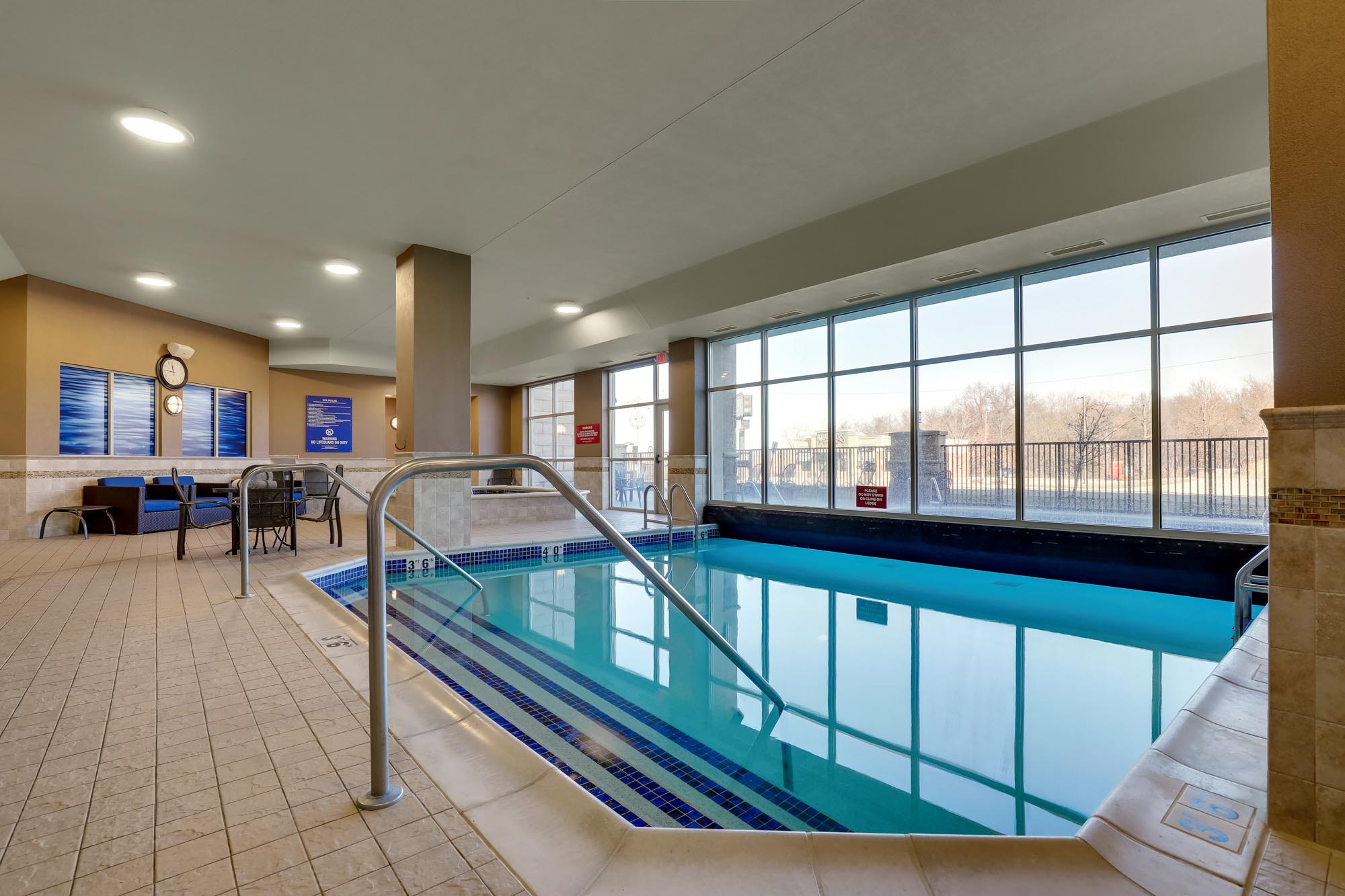 Drury Plaza Hotel Mt. Vernon - Pool