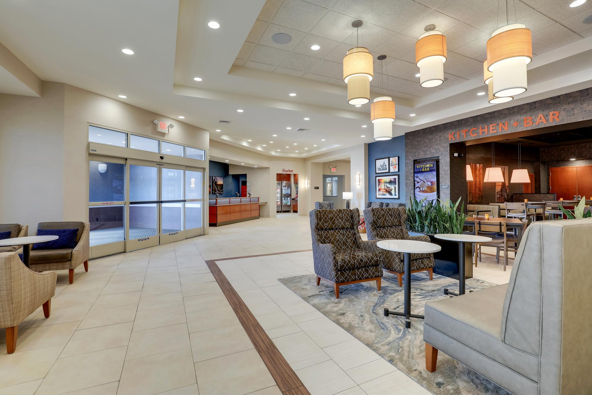 Drury Plaza Hotel Mt. Vernon - Lobby