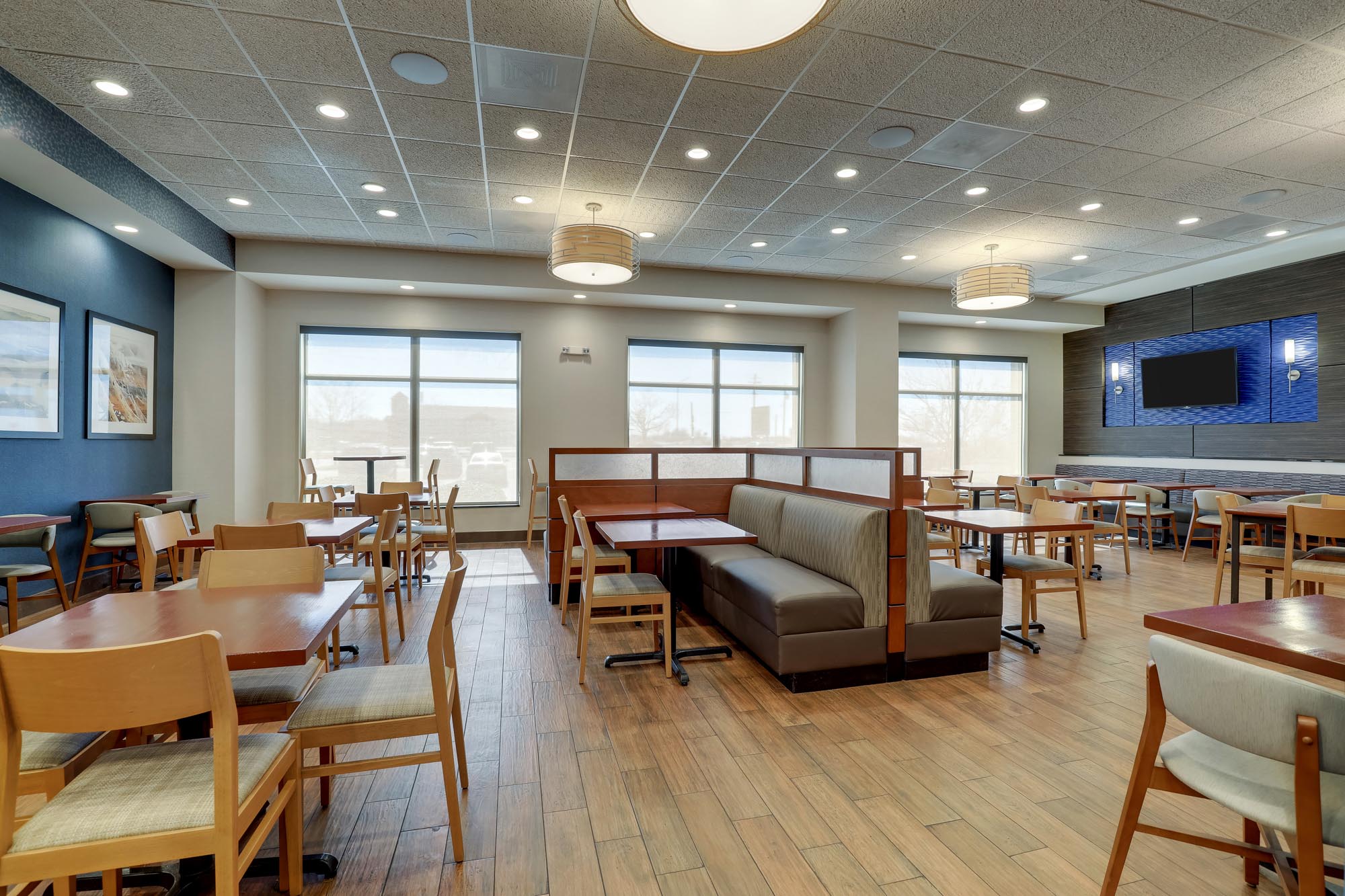 Drury Plaza Hotel Mt. Vernon - Dining Area