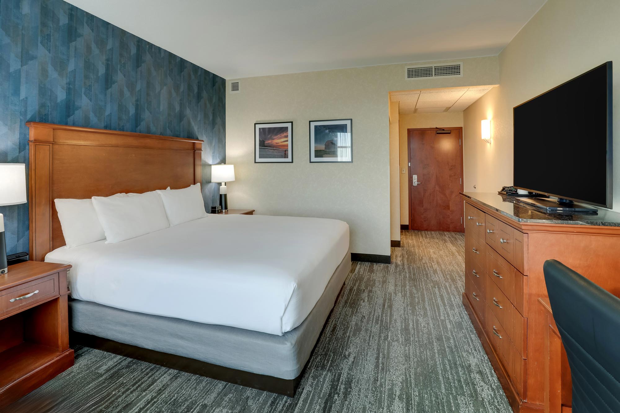 Drury Plaza Hotel Mt. Vernon - King Room Deluxe