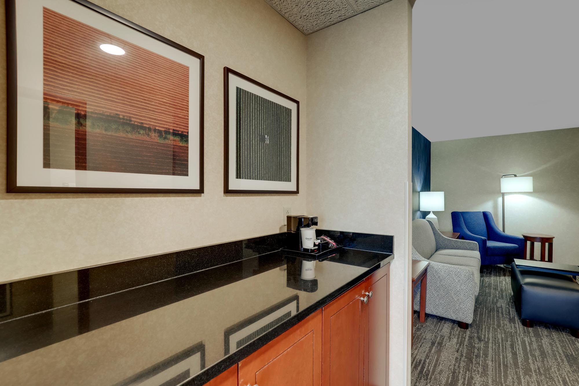 Drury Plaza Hotel Mt. Vernon - King Suite