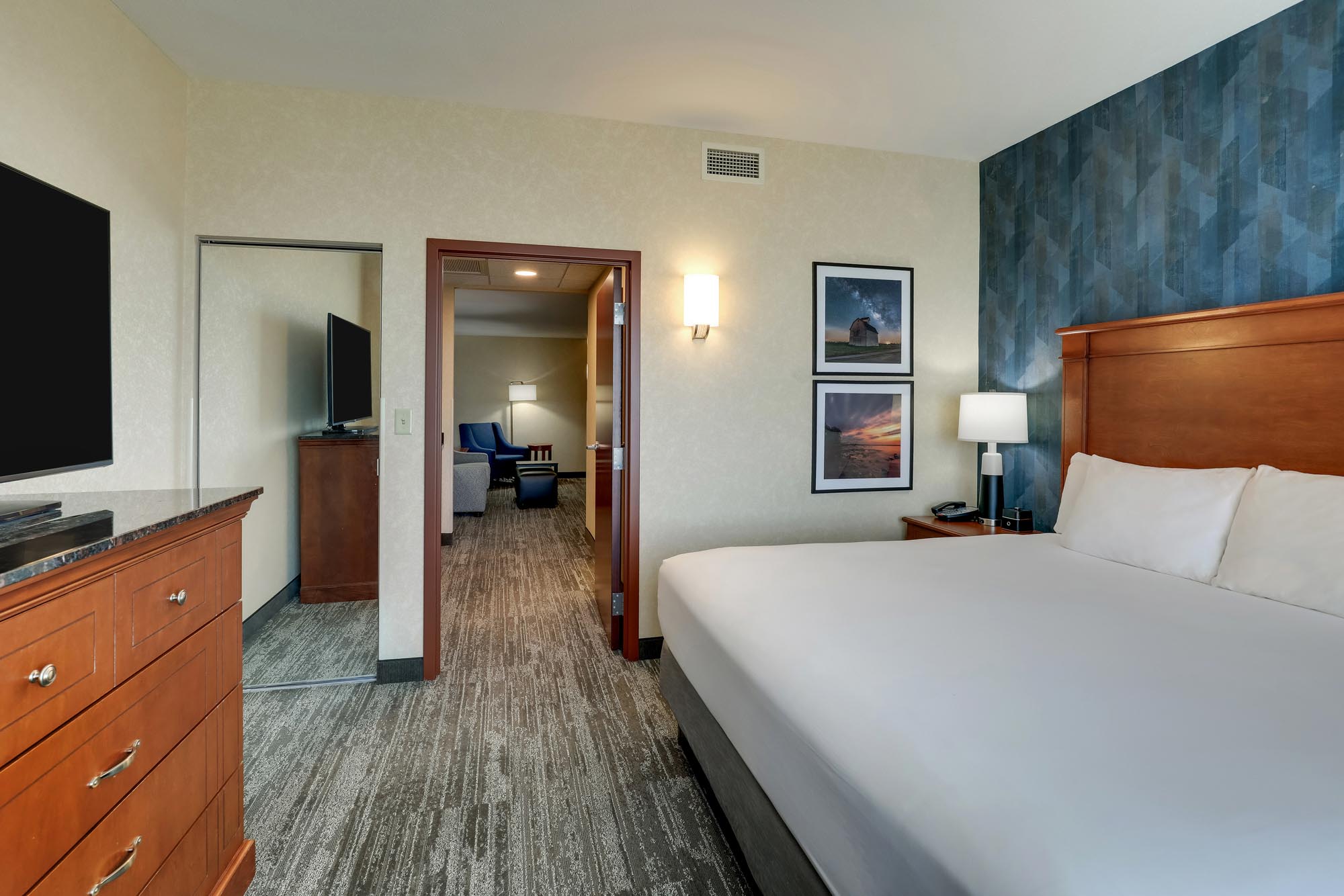 Drury Plaza Hotel Mt. Vernon - King Suite