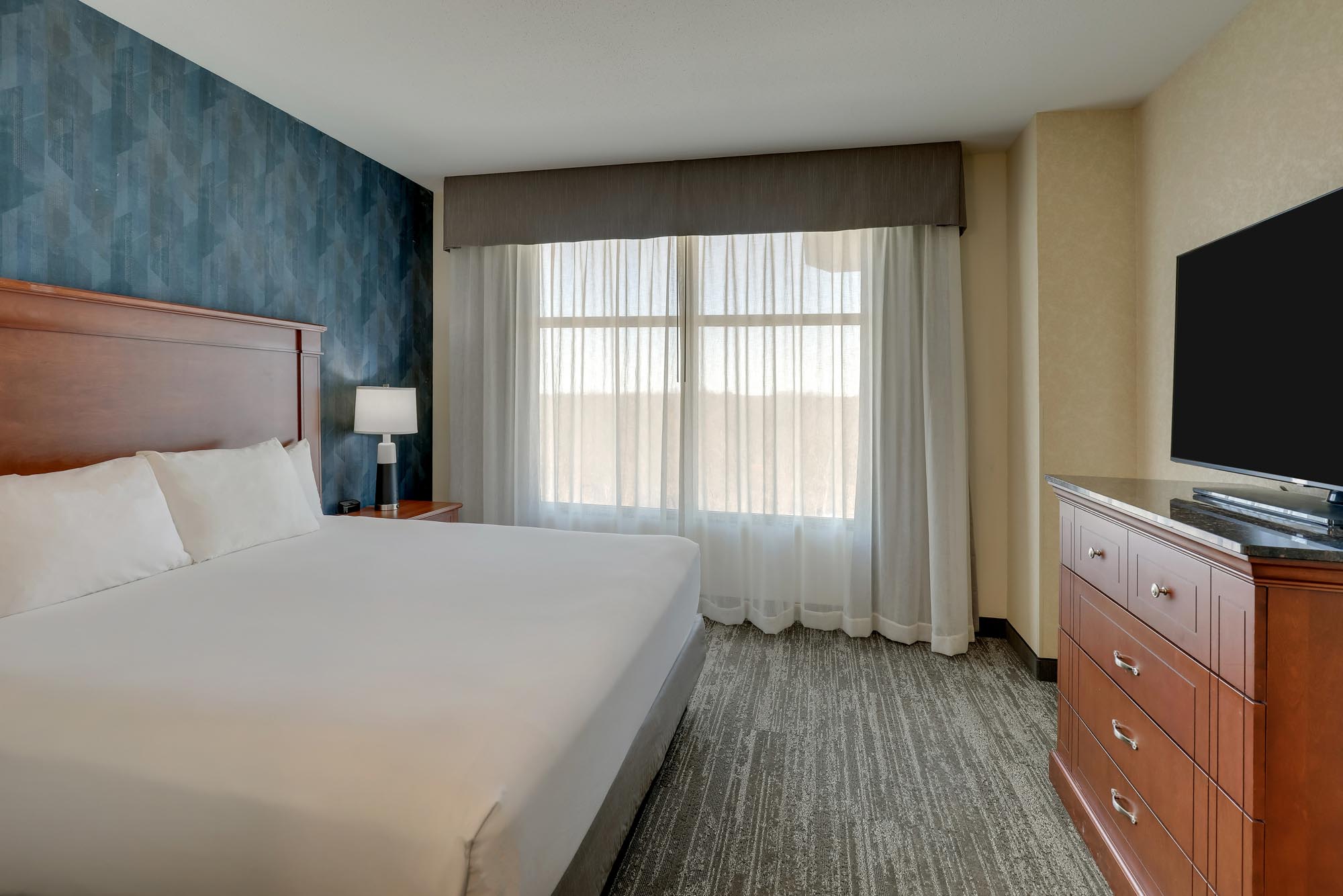 Drury Plaza Hotel Mt. Vernon - King Suite