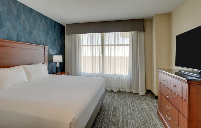 Drury Plaza Hotel Mt. Vernon - King Suite