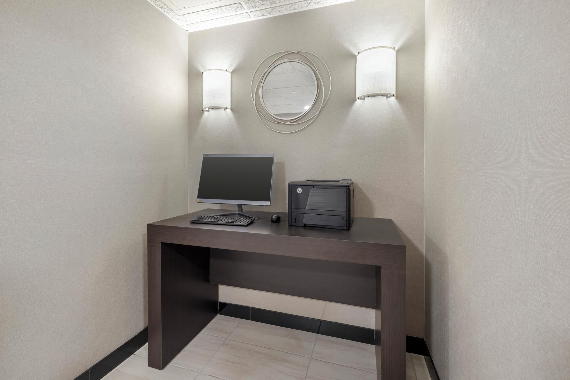 Drury Inn & Suites Paducah - Business Center