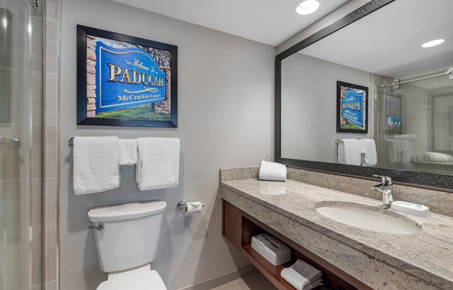 Drury Inn & Suites Paducah - Bath