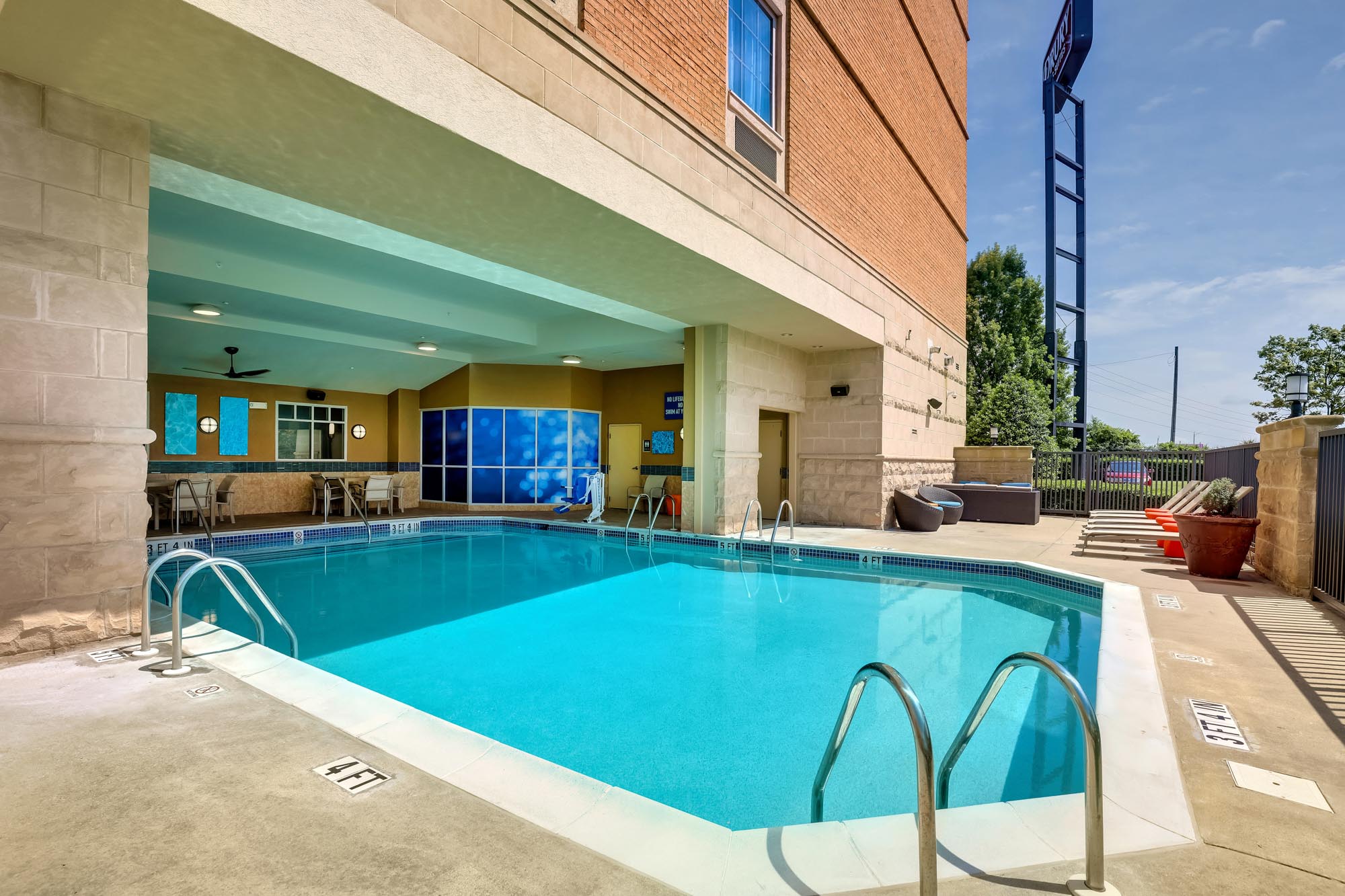 Drury Inn & Suites Montgomery - Pool
