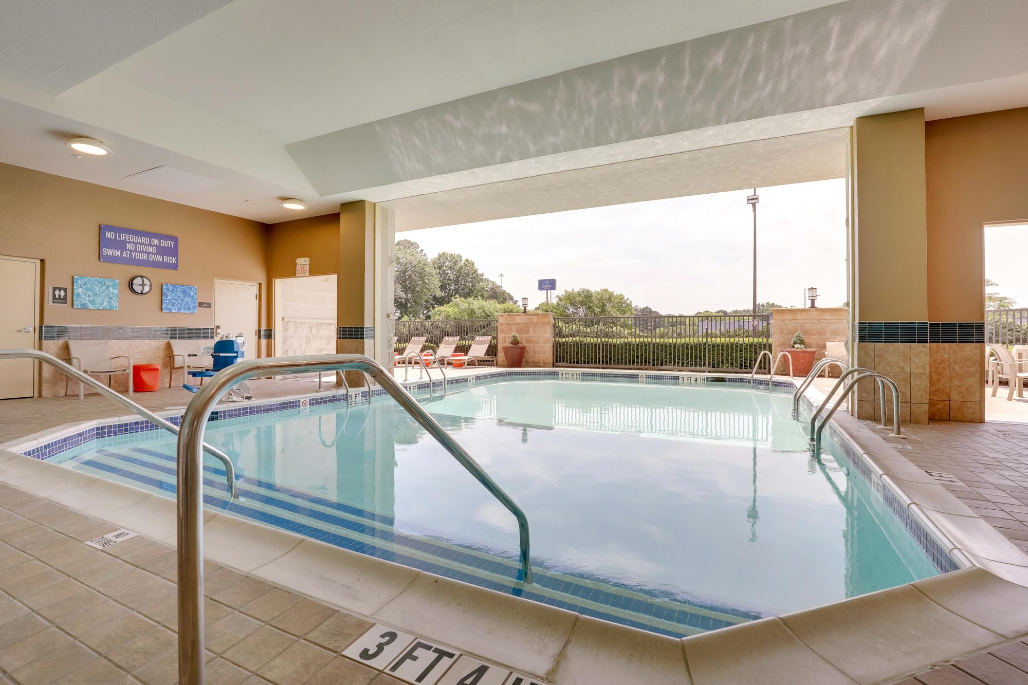 Drury Inn & Suites Montgomery - Pool