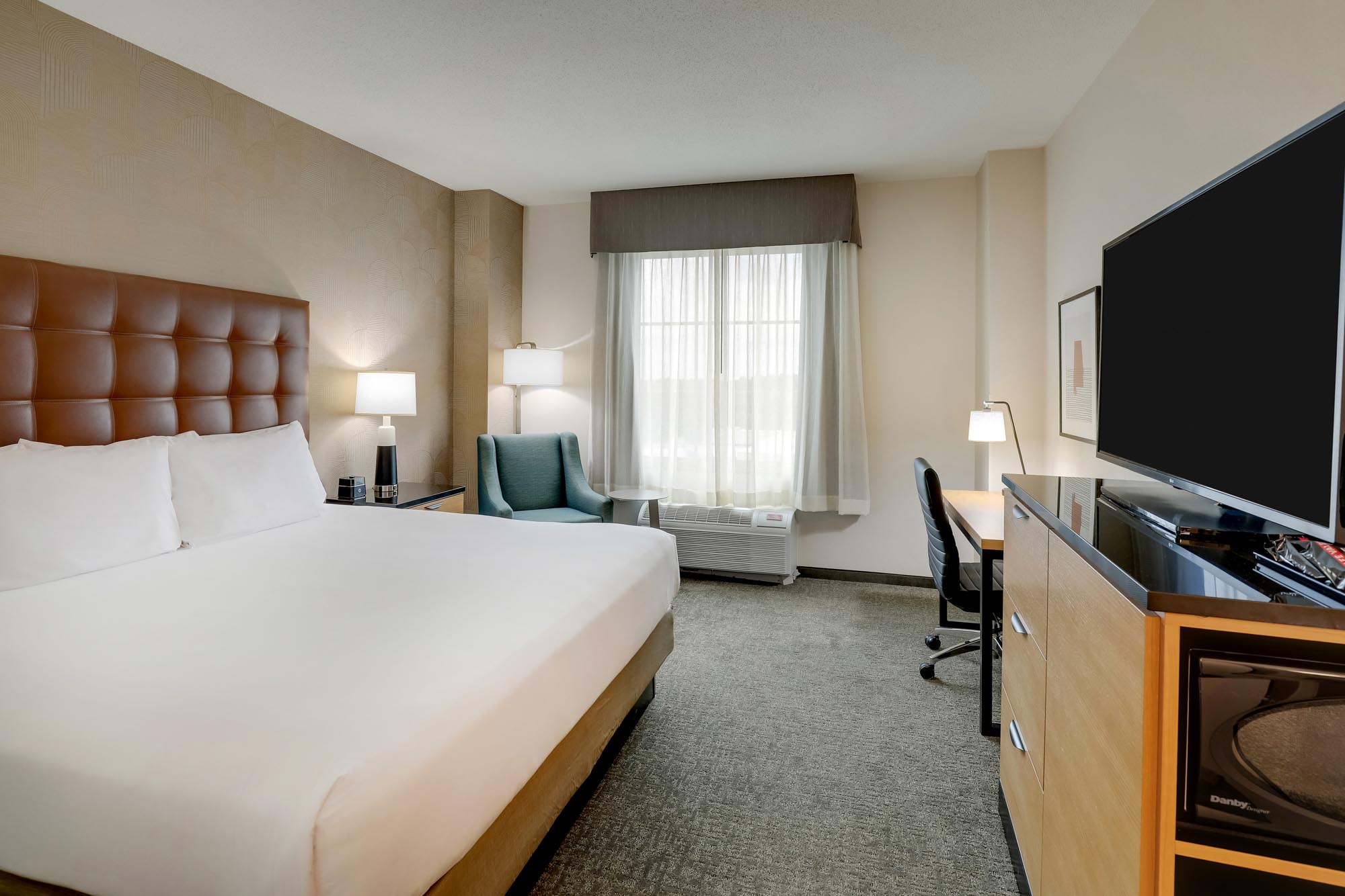 Drury Inn & Suites Montgomery - King Room Deluxe
